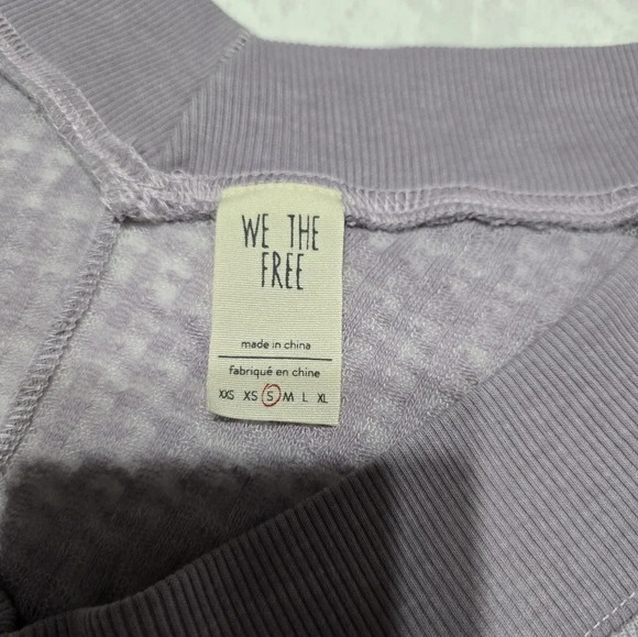 We The Free South Side Thermal Off-Shouler Top in Lilac, Slouchy Fit, EUC! - Picture 4 of 9